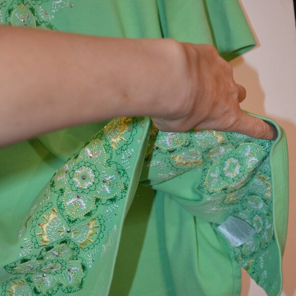 ALFRED DUNNER Green Embroidery V-Neck Crossed Cords Sequences ShortSl Blouse XL - Picture 5 of 8